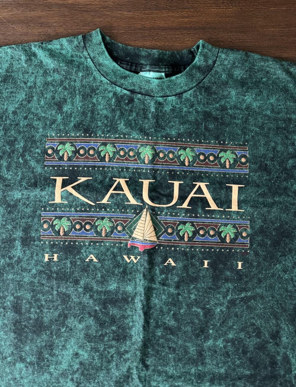 Vintage Kauai Hawaii Shirt Mens XL Green Palm Tree Sailboat Tourist Tee USA